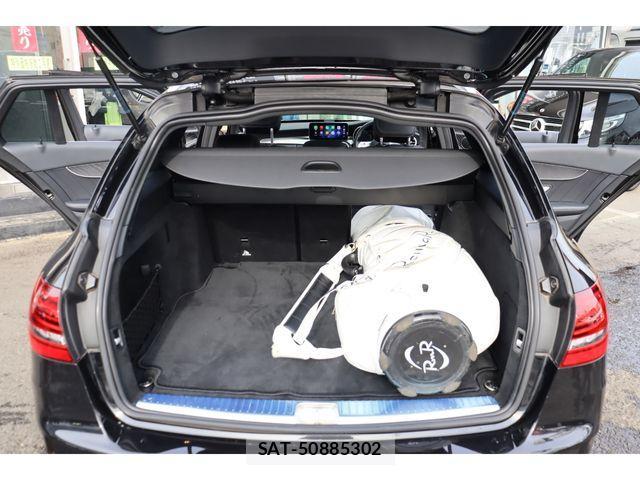 Mercedes Benz C-CLASS 2020-01 2319701-24