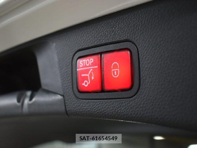 Mercedes Benz C-CLASS 2019-03 2963632-19