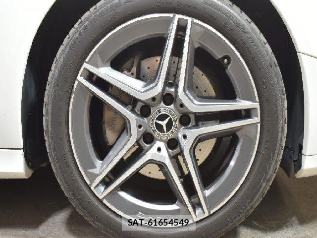 Mercedes Benz C-CLASS 2019-03 2963632-24