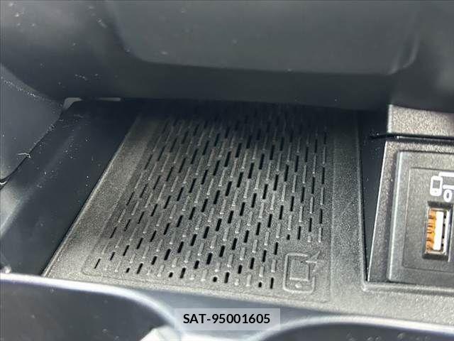 Mercedes Benz C-CLASS 2020-07 6500047-24