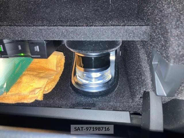 Mercedes Benz C-CLASS 2019-10 8685926-21