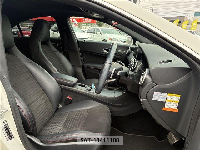 Mercedes Benz CLA-CLASS 2016-01 1322342-12