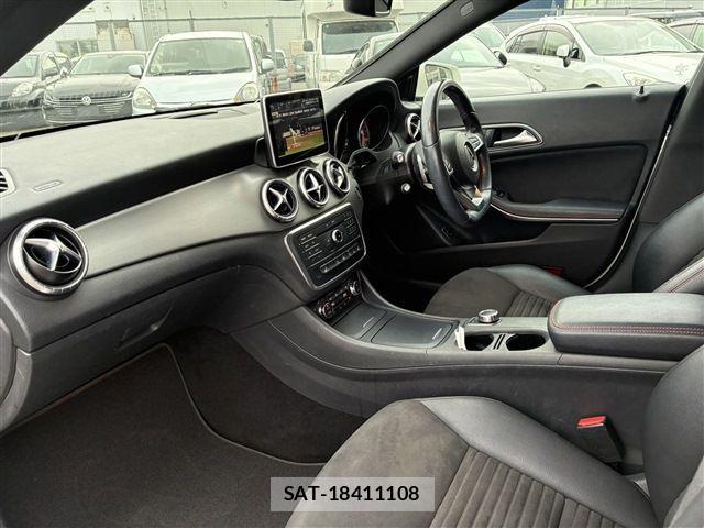 Mercedes Benz CLA-CLASS 2016-01 1322342-16