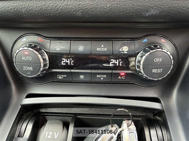 Mercedes Benz CLA-CLASS 2016-01 1322342-25