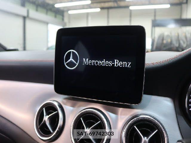 Mercedes Benz CLA-CLASS 2017-03 1354886-9