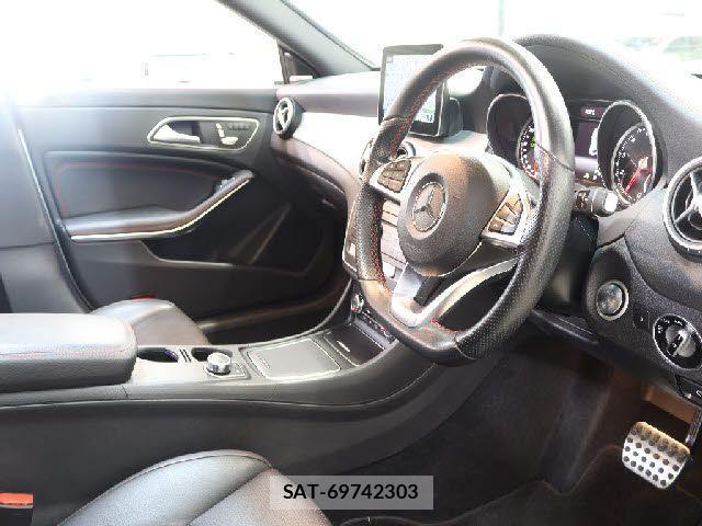 Mercedes Benz CLA-CLASS 2017-03 1354886-11