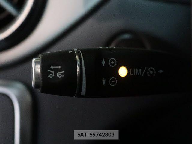 Mercedes Benz CLA-CLASS 2017-03 1354886-16