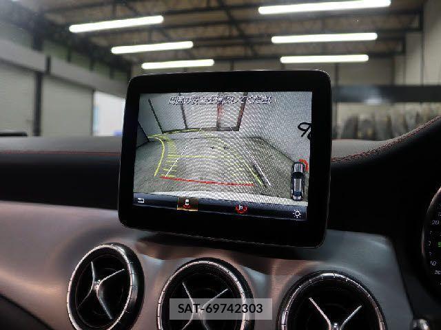 Mercedes Benz CLA-CLASS 2017-03 1354886-17