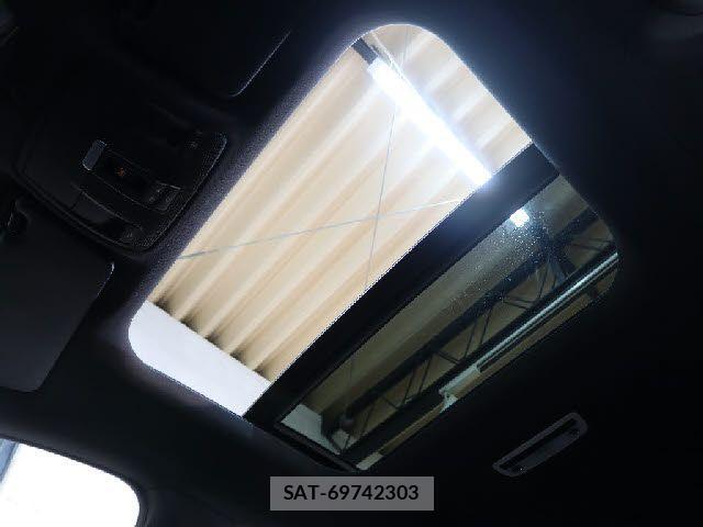 Mercedes Benz CLA-CLASS 2017-03 1354886-8