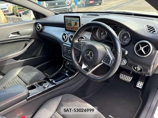 Mercedes Benz CLA-CLASS 2015-01 2030612-8
