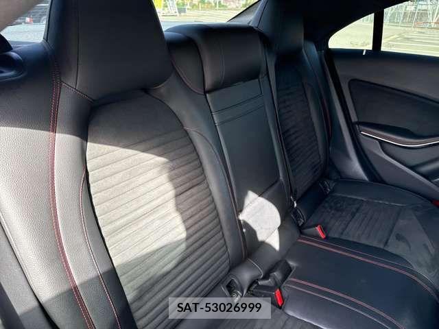 Mercedes Benz CLA-CLASS 2015-01 2030612-11