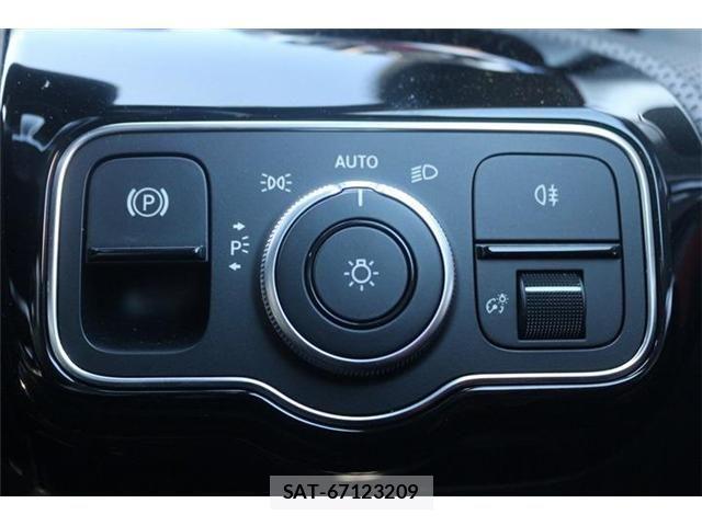 Mercedes Benz CLA-CLASS 2019-11 2318414-4