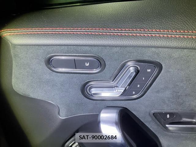 Mercedes Benz CLA-CLASS 2020-03 2447414-16