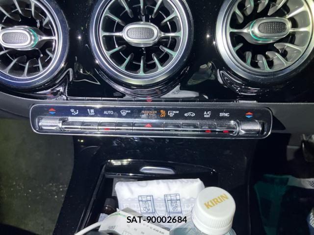 Mercedes Benz CLA-CLASS 2020-03 2447414-23