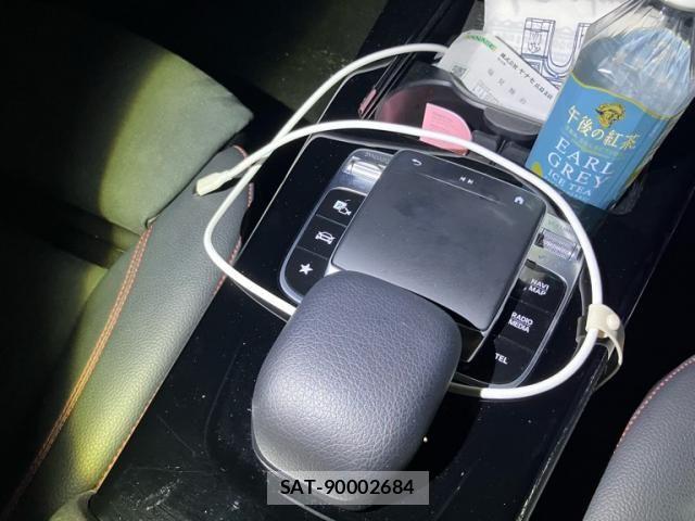 Mercedes Benz CLA-CLASS 2020-03 2447414-24
