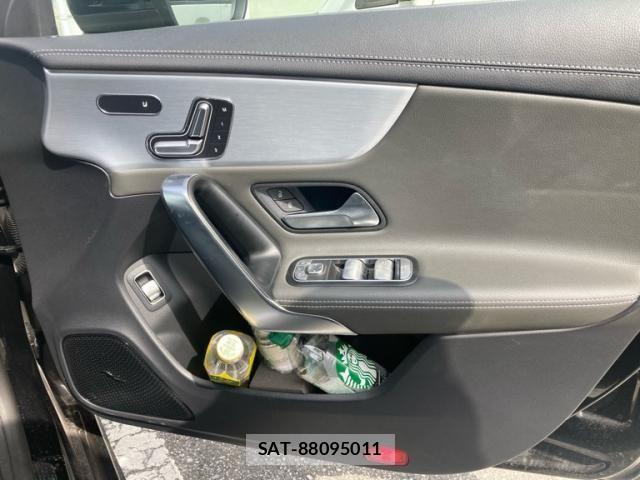 Mercedes Benz CLA-CLASS 2019-10 4393319-12