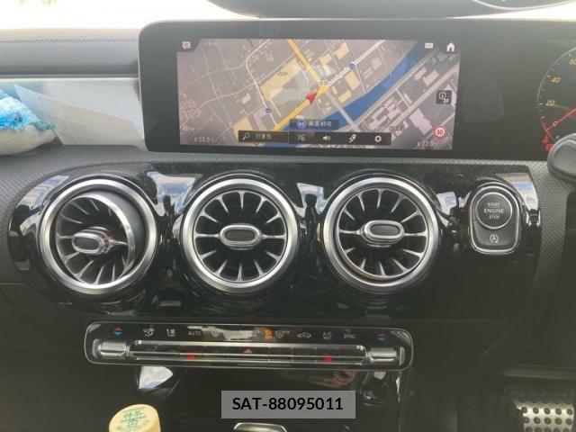 Mercedes Benz CLA-CLASS 2019-10 4393319-21