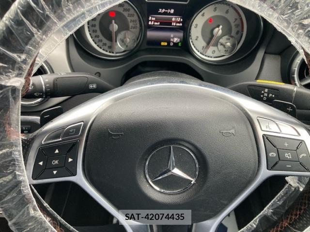 Mercedes Benz CLA-CLASS 2014-11 6245616-19