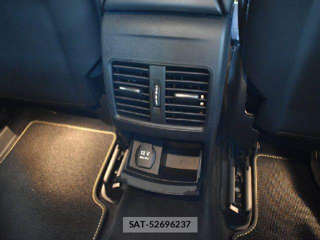 Mercedes Benz CLA-CLASS 2013-08 6908253-17