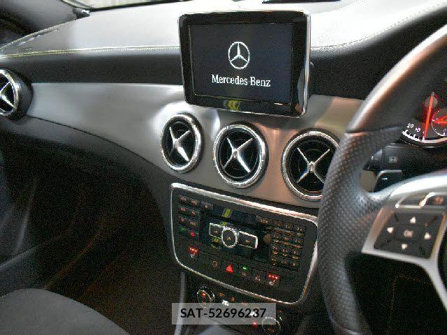 Mercedes Benz CLA-CLASS 2013-08 6908253-8
