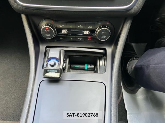 Mercedes Benz CLA-CLASS 2015-12 6908265-19