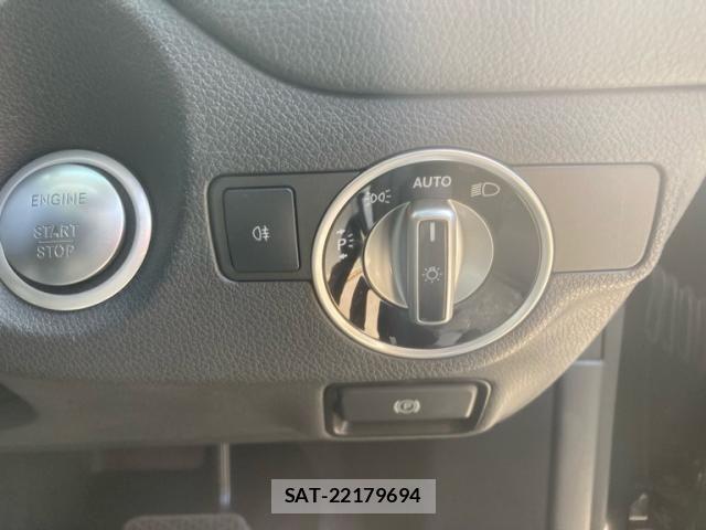 Mercedes Benz CLA-CLASS 2017-06 7216369-16