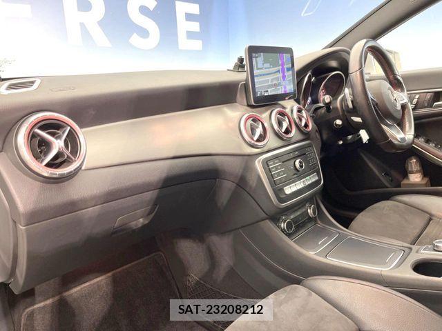 Mercedes Benz CLA-CLASS 2016-11 7216367-15