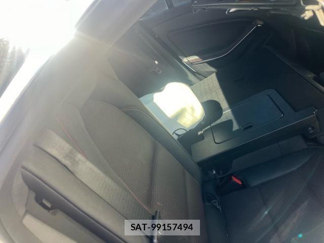 Mercedes Benz CLA-CLASS 2014-11 7328283-12