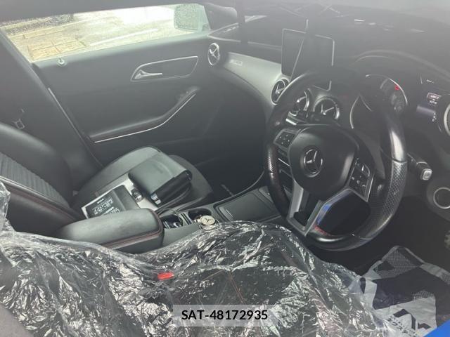 Mercedes Benz CLA-CLASS 2013-08 7328277-10