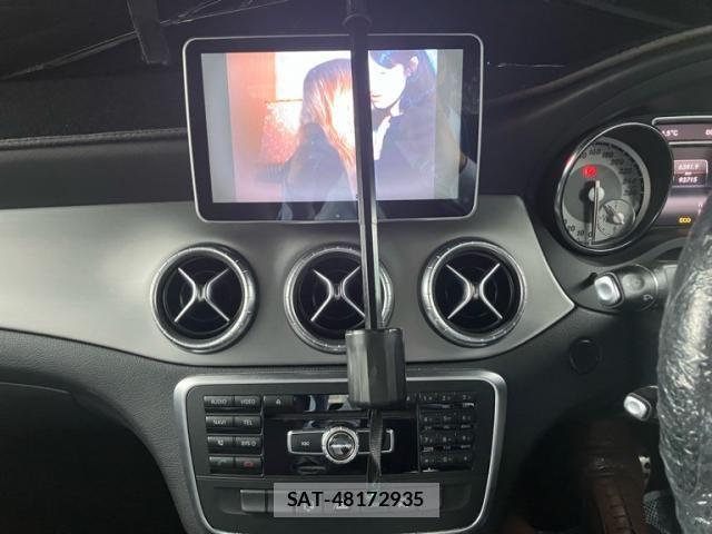 Mercedes Benz CLA-CLASS 2013-08 7328277-18