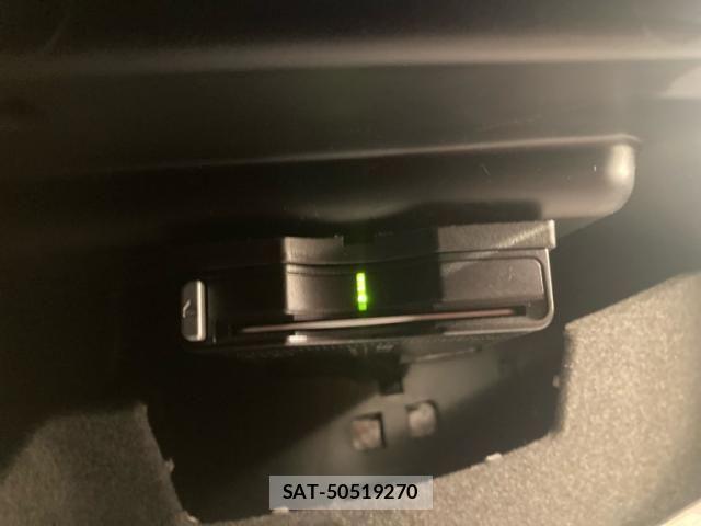 Mercedes Benz CLA-CLASS 2014-02 7328284-24