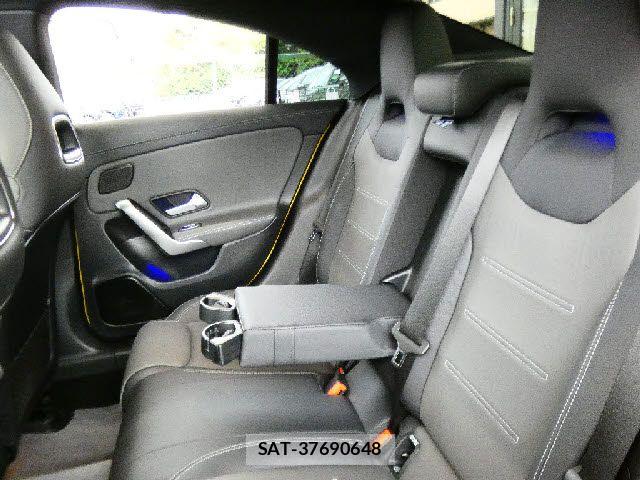 Mercedes Benz CLA-CLASS 2020-07 7392824-29