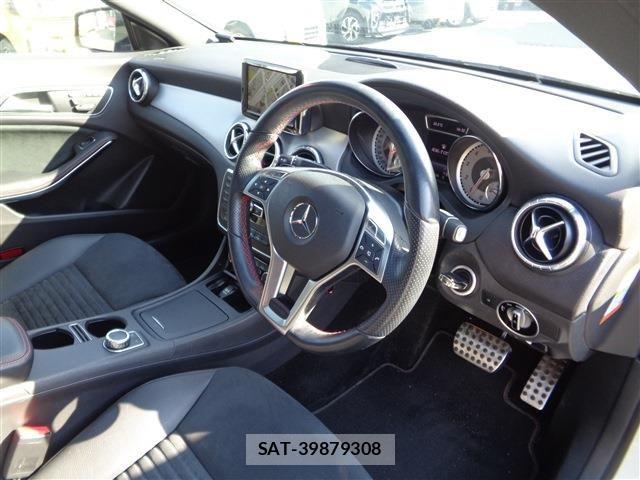 Mercedes Benz CLA-CLASS 2014-06 7617977-16