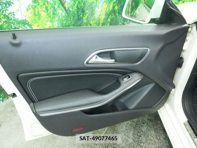 Mercedes Benz CLA-CLASS 2014-09 7725519-23