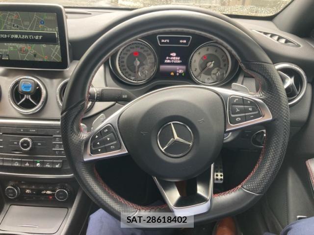 Mercedes Benz CLA-CLASS 2015-06 7877678-14
