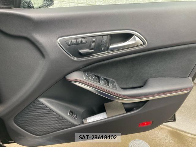Mercedes Benz CLA-CLASS 2015-06 7877678-15