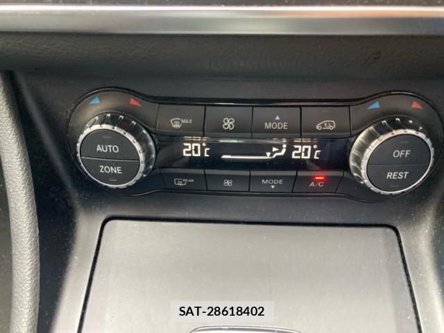 Mercedes Benz CLA-CLASS 2015-06 7877678-23
