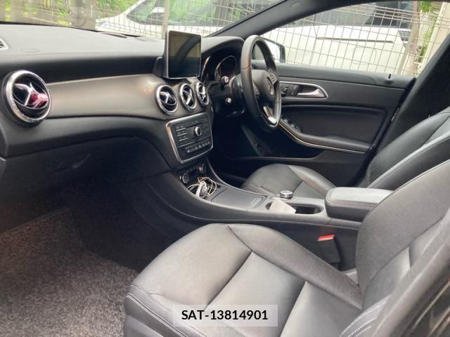Mercedes Benz CLA-CLASS 2015-11 7877679-8