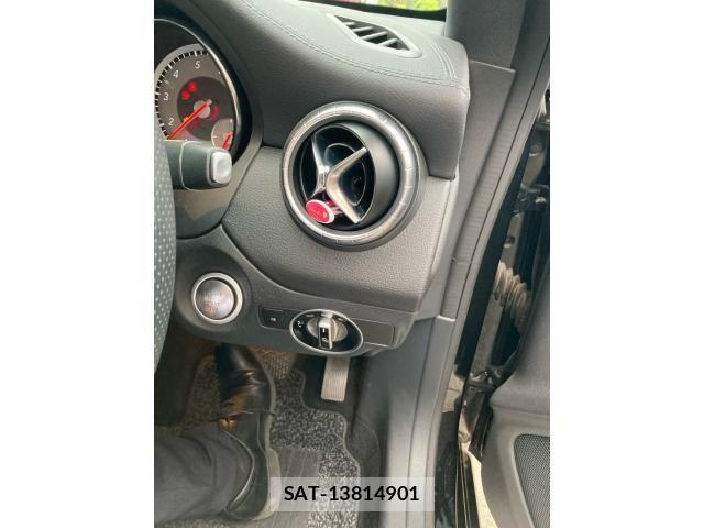 Mercedes Benz CLA-CLASS 2015-11 7877679-11
