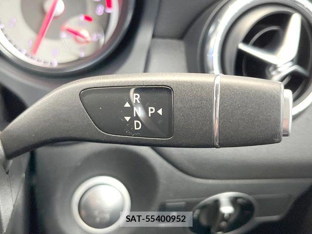 Mercedes Benz CLA-CLASS 2015-10 7979918-13
