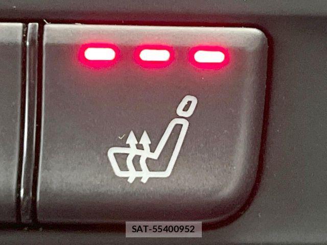 Mercedes Benz CLA-CLASS 2015-10 7979918-3