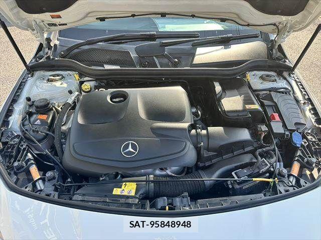 Mercedes Benz CLA-CLASS 2016-09 7979917-26