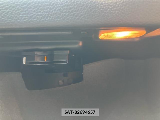 Mercedes Benz CLA-CLASS 2013-09 8036673-25