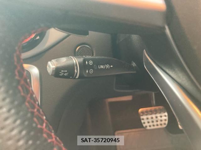 Mercedes Benz CLA-CLASS 2018-08 8100361-19