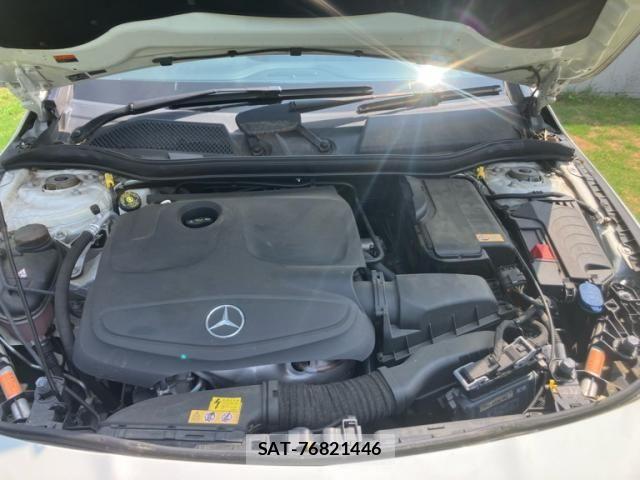 Mercedes Benz CLA-CLASS 2016-06 8100362-24