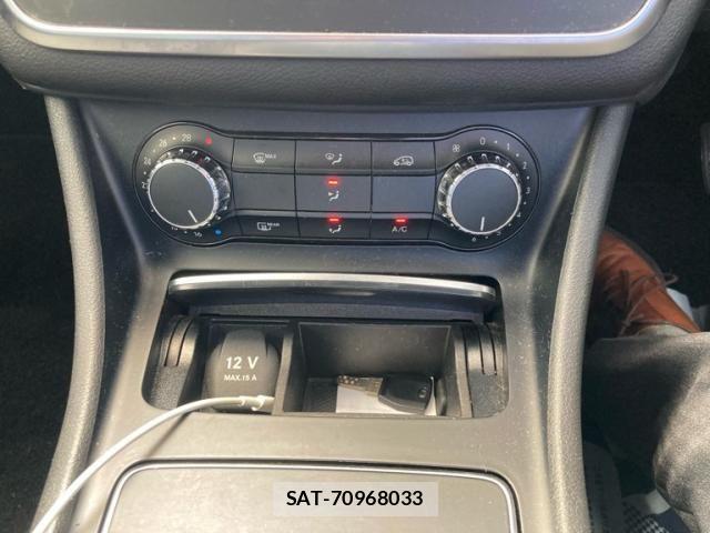 Mercedes Benz CLA-CLASS 2018-04 8100359-21