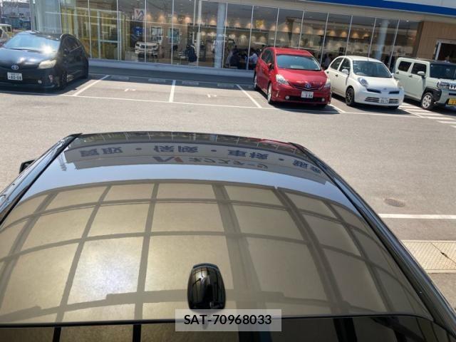 Mercedes Benz CLA-CLASS 2018-04 8100359-6