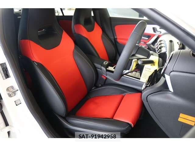 Mercedes Benz CLA-CLASS 2025-12 8131162-11