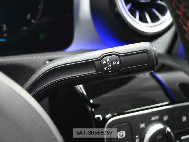 Mercedes Benz CLA-CLASS 2021-07 8131163-13