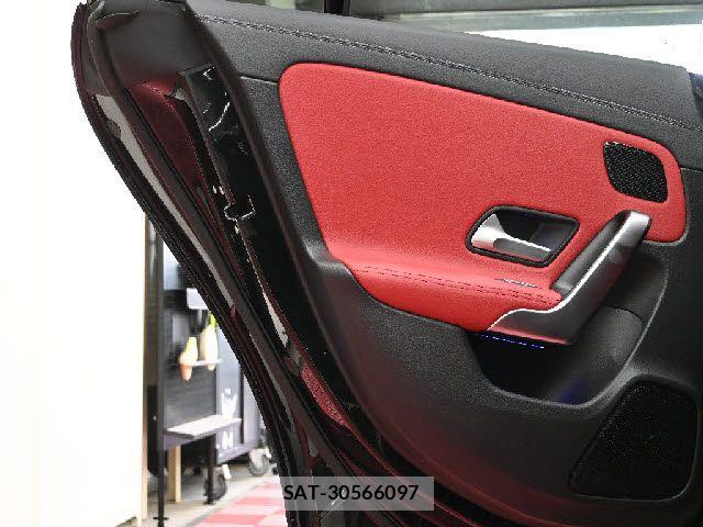 Mercedes Benz CLA-CLASS 2021-07 8131163-26